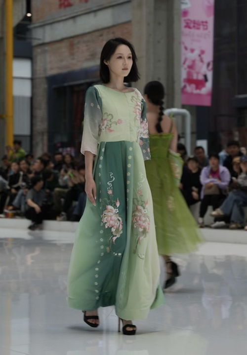 服裝與服飾設計專業2024屆畢業作品發布會圓滿落幕